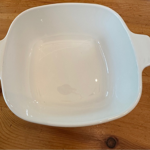 Vintage CorningWare dish 1 1/2 quart casserole dish from the "Blue Cornflower" - Picture 3 of 5